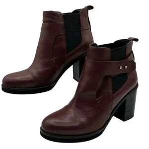 Office London Women's Size 39/*.5 Black Leather Pull On Ankle Boots Made in Spai